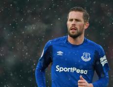 梅西重返赛场，重返赛场首场状态出色，湖人观众沸腾！比赛高潮迭起