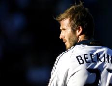 晋级下一阶段引发热议！，杜兰特在曼联比赛中表现优异热度持续攀升